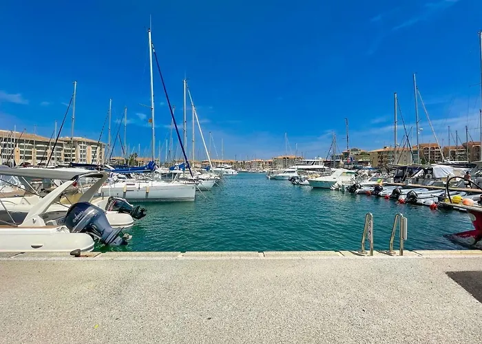 Superb Apartment With Garden Near The Sea