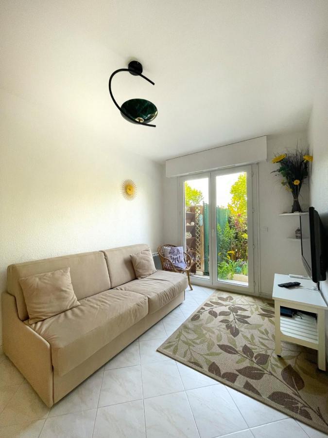 Apartment Superb With Garden Near The Sea Frejus