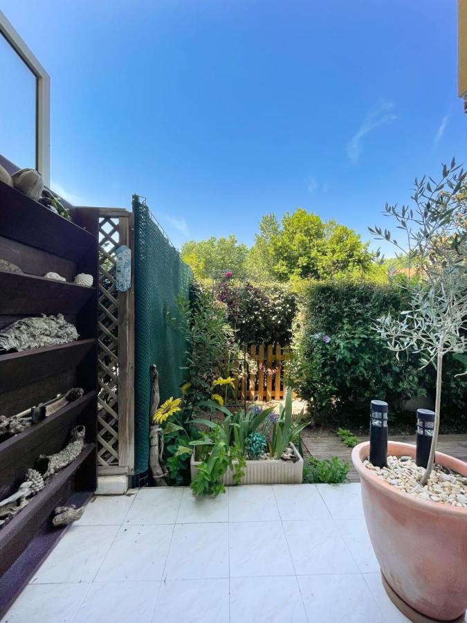 Superb With Garden Near The Sea * Frejus